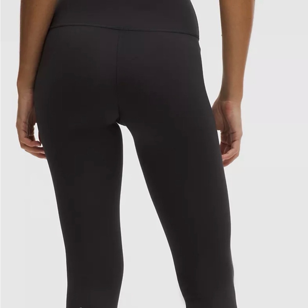 lululemon athletica Black Leggings wunder under size 6
